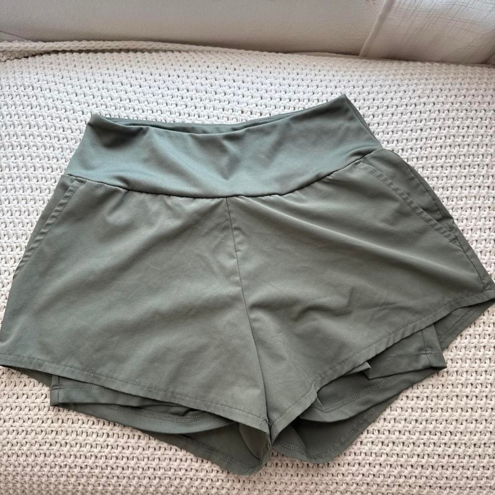 Juicy couture Green workout shorts with bikers